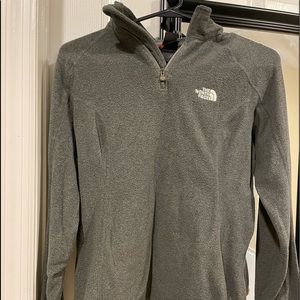 Women’s Size Small Fleece The North Face Pullover Slim Fit EUC